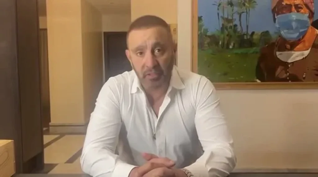 أحمد السقا فى مرمى الإنتقادات بسبب طريقة دعمه لـ محمد صلاح