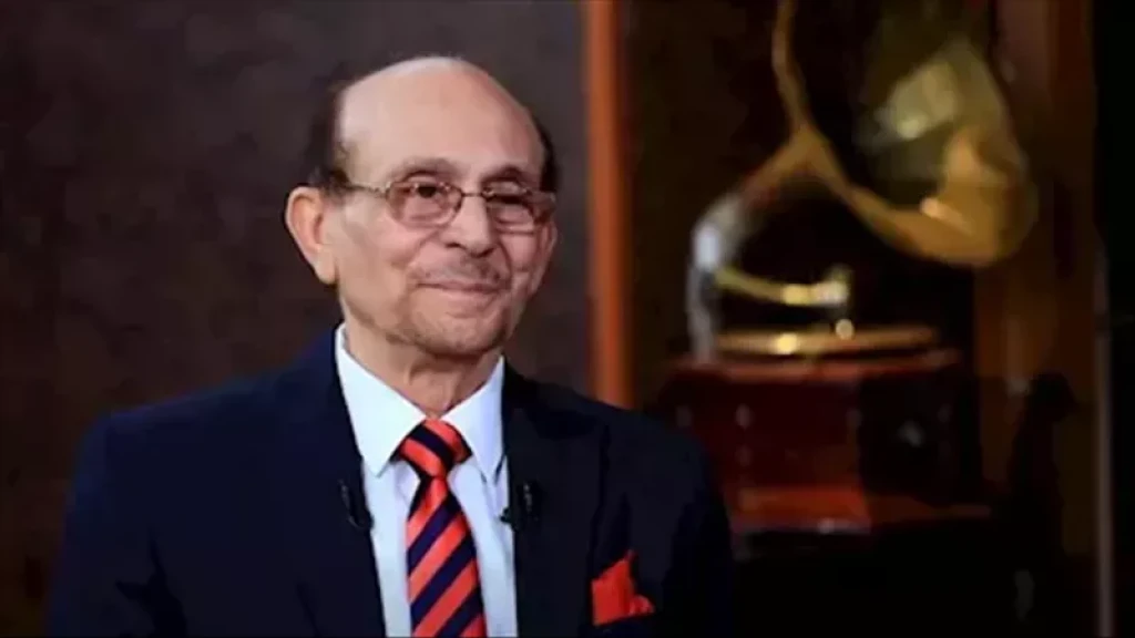 فيديو..محمد صبحي ينشر فيديو للسائق يوضح اهماله