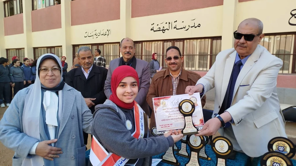 مدير تعليم أسيوط : جولات ميدانية لمديرى الادارات ومديرى المراحل لمتابعة الانضباط المدرسى