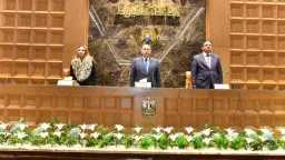 محافظ أسيوط ونائب وزير الاتصالات...