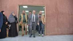 محافظ أسيوط يلتقي أهالي بني...