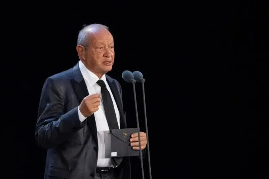 بلاغ من نجيب ساويرس لمباحث الإنترنت ضد أشخاص استغلوا صورته هو شقيقه ناصف في الدعايا والترويج