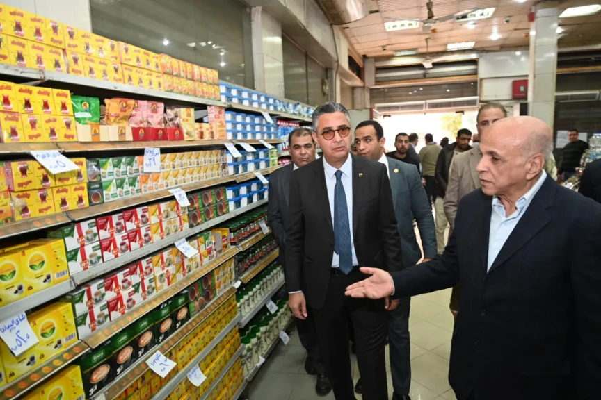 بالصور .. وزير التموين يجري جولة تفقدية موسعة بالقاهرة لمتابعة الأنشطة التموينية وتوافر السلع بالأسواق