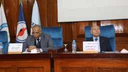 محافظ القاهرة يشهد جلسة التشاور...