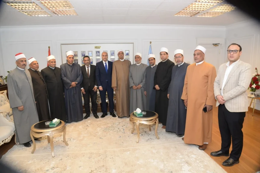 محافظ أسيوط يستقبل وفد ”الأوقاف” و”الأزهر” لتهنئته بتولي المسؤولية ويؤكد: تكامل الجهود ركيزة لبناء الإنسان