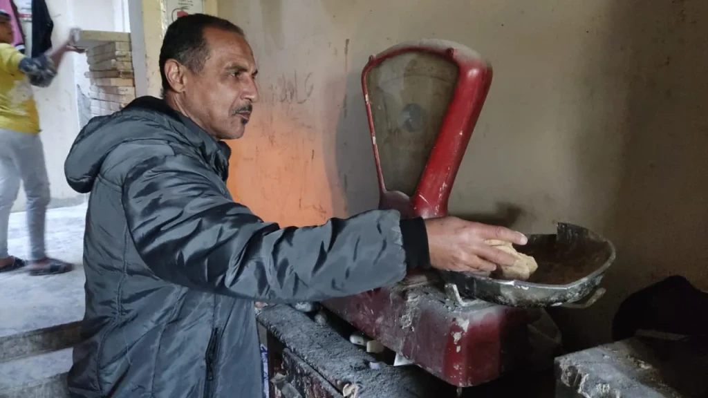 محافظ أسيوط يوجه بحملات مكثفة على المخابز. بالفتح تسفر عن ضبط عدد من المخالفات .. أعرف التفاصيل