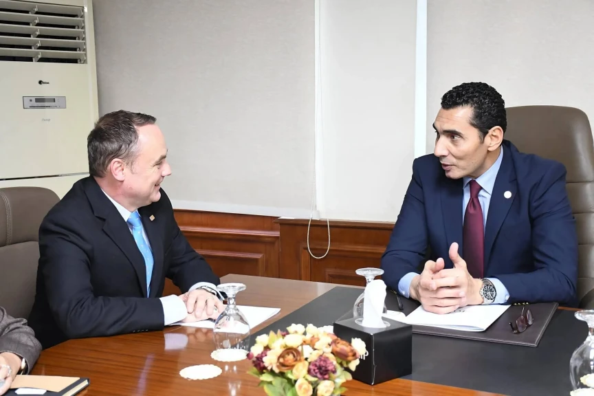 وزير الشباب والرياضة يودّع ممثل صندوق الأمم المتحدة للسكان بعد انتهاء فترة عمله