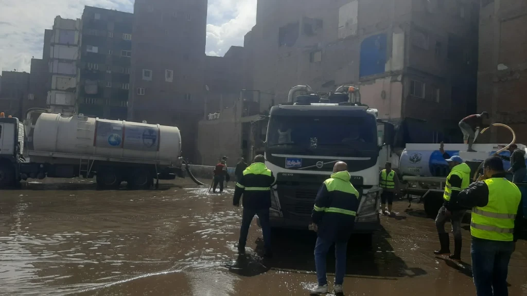 محافظ القليوبية يتابع جهود ”مدينة الخصوص” في التعامل مع موجة الأمطار بحضور نائب المحافظ