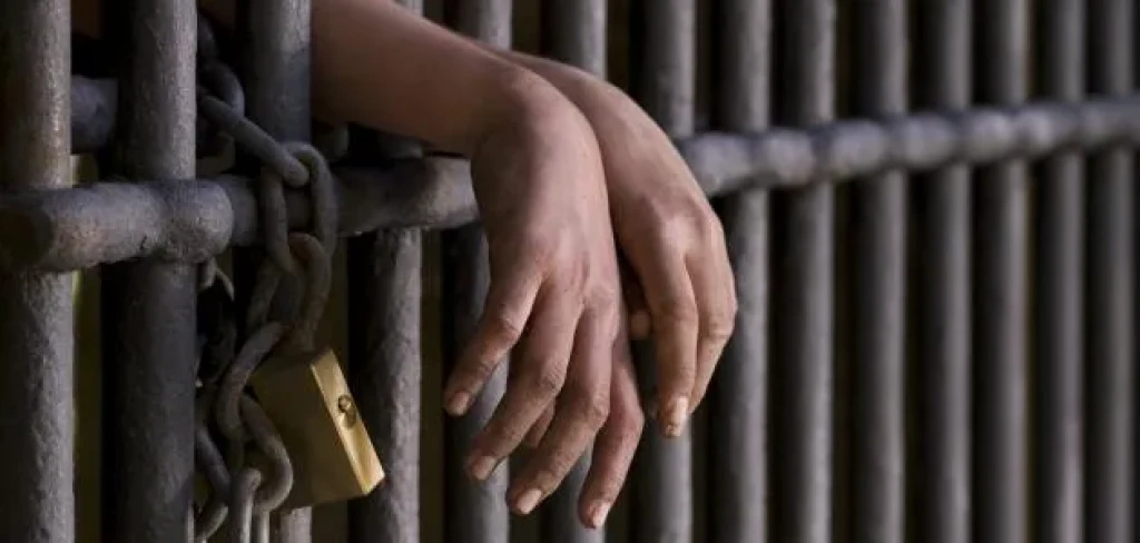 إيداع قاتل أمه وأشقائه الخمسة بكرموز مستشفى العباسية للكشف على قواه العقلية