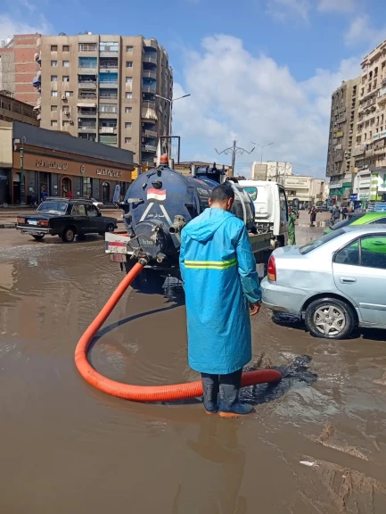 لليوم الثاني على التوالي.. محافظ الغربية يتابع جهود رفع تجمعات مياه الأمطار ويشيد بفرق العمل الميدانية