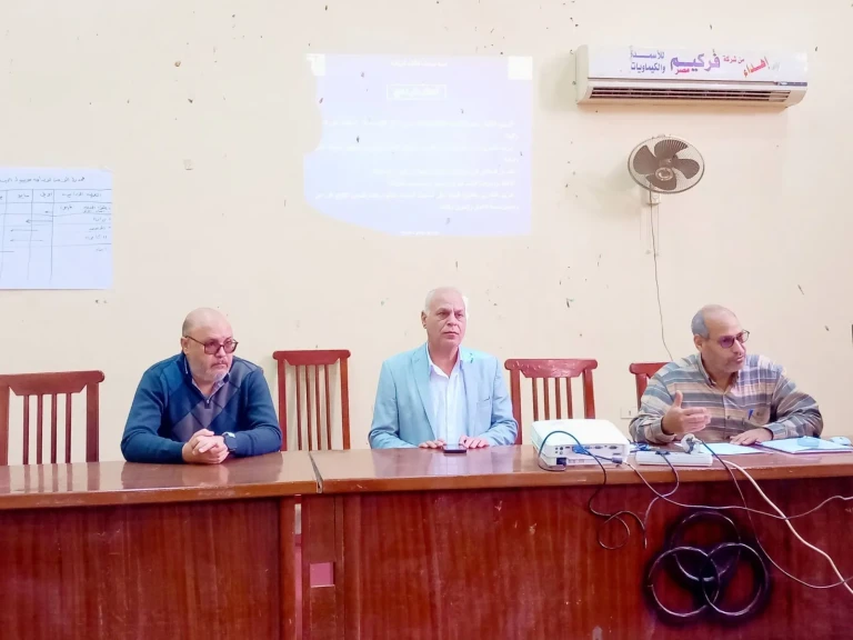 محافظ أسيوط يعلن إنطلاق دورة تأهيل مطبقي المبيدات ويؤكد: تنمية مهارات المزارعين ركيزة لزيادة الإنتاج