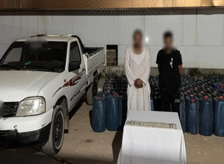 ضبط شخص لقيامه بحجب وتجميع 5 طن مواد بترولية داخل مخزن بأسوان