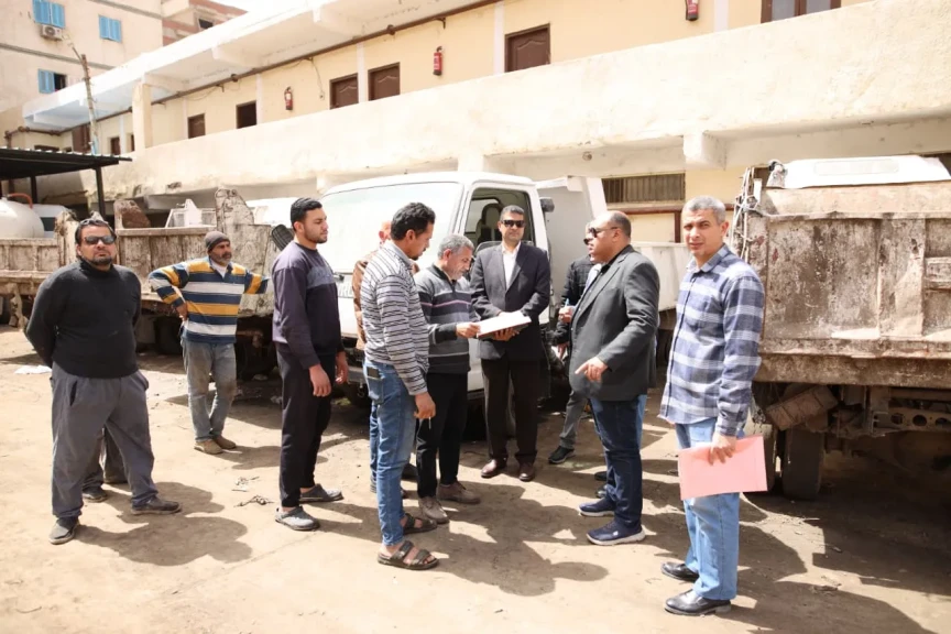 تنفيذًا لتكليفات محافظ الدقهلية ”   نائبه يتفقد الحملات الميكانيكية للتأكد من جاهزية المعدات وموقف الصيانة والتطوير