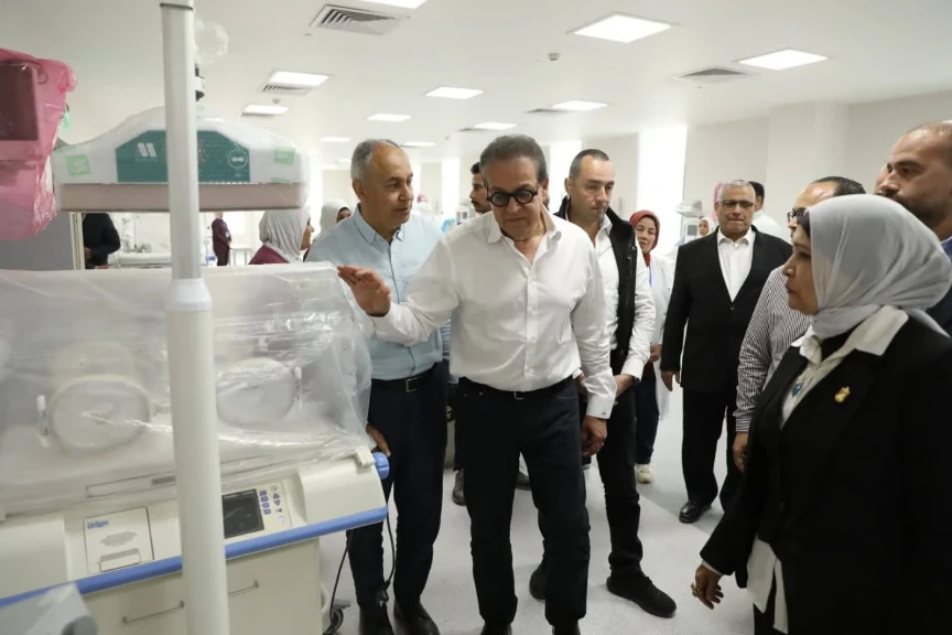 شاهد بالصور .. وزير الصحة يتفقد مستشفى بولاق الدكرور بنسبة تنفيذ 100% ومشروع بولاق أبو العلا