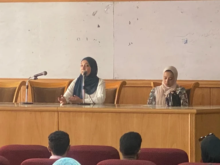 مترجمة حساب الأهلي بالفرنسية في «ألسن عين شمس»: ورشة عن تحديات الترجمة وسوق العمل