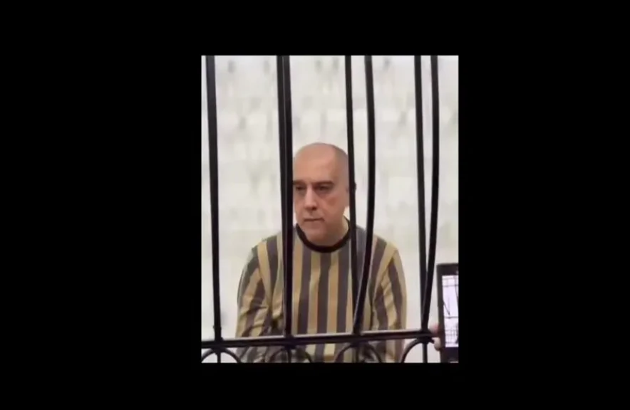 بدء المحاكمة العلنية لـ عاطف نجيب ابن خالة بشار الأسد أمام محكمة الجنايات الرابعة بدمشق