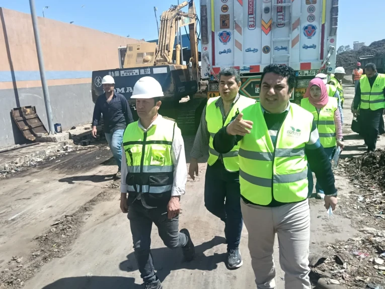 محافظ الدقهلية : لجان المرور تقوم بمتابعة سير العمل بالمصانع للوقوف على أداء الشركة المصرية لتدوير المخلفات ”ايكارو”